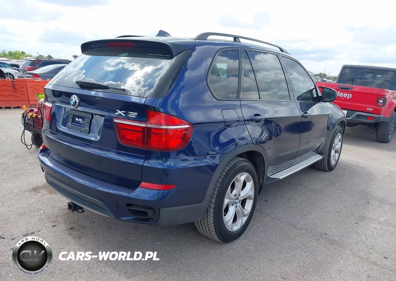 2012 BMW X5 xDrive50I VIN:5UXZV8C57CL423061 - 4