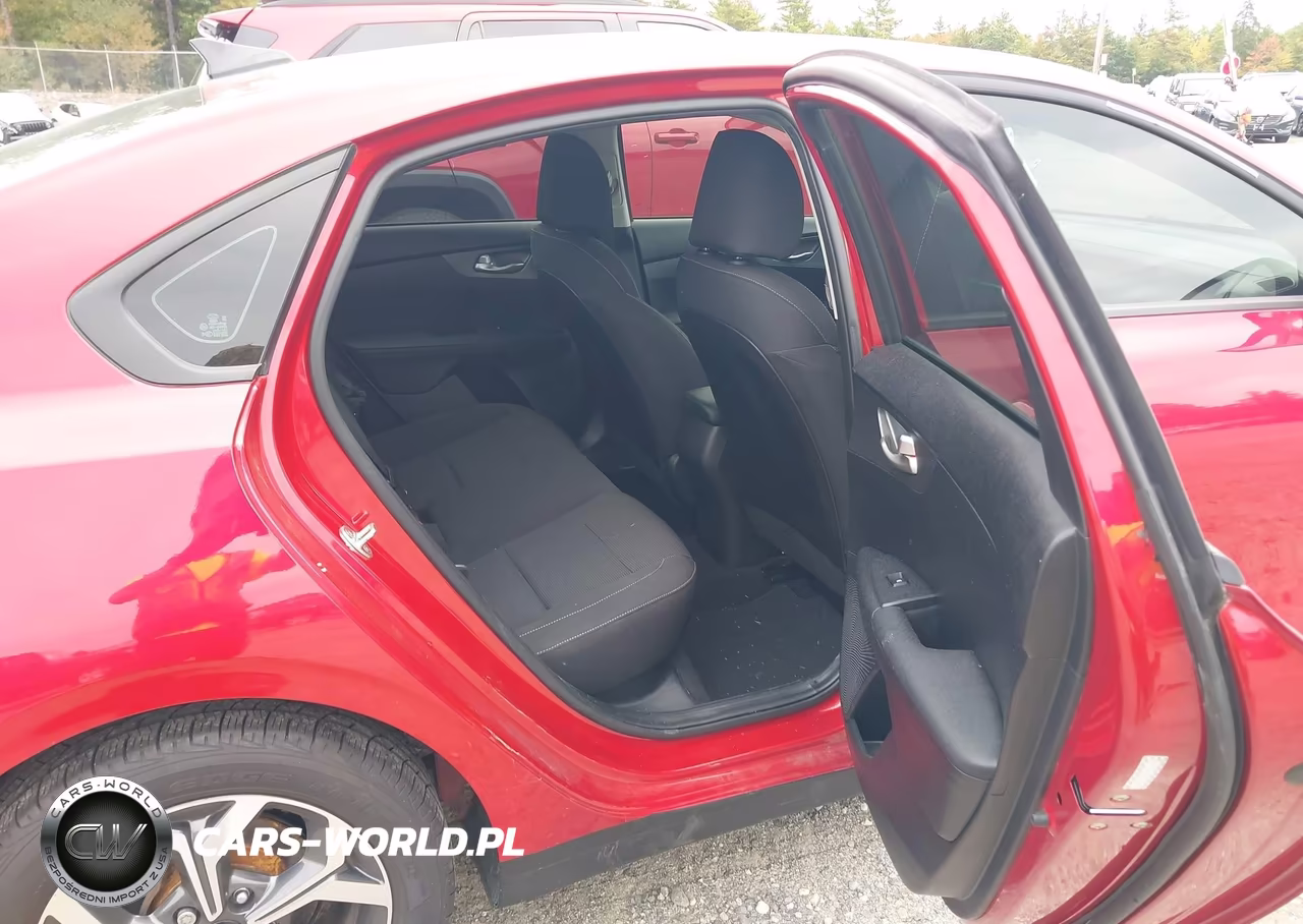 2020 Kia Forte Lxs VIN:3KPF24AD0LE230890 - 8