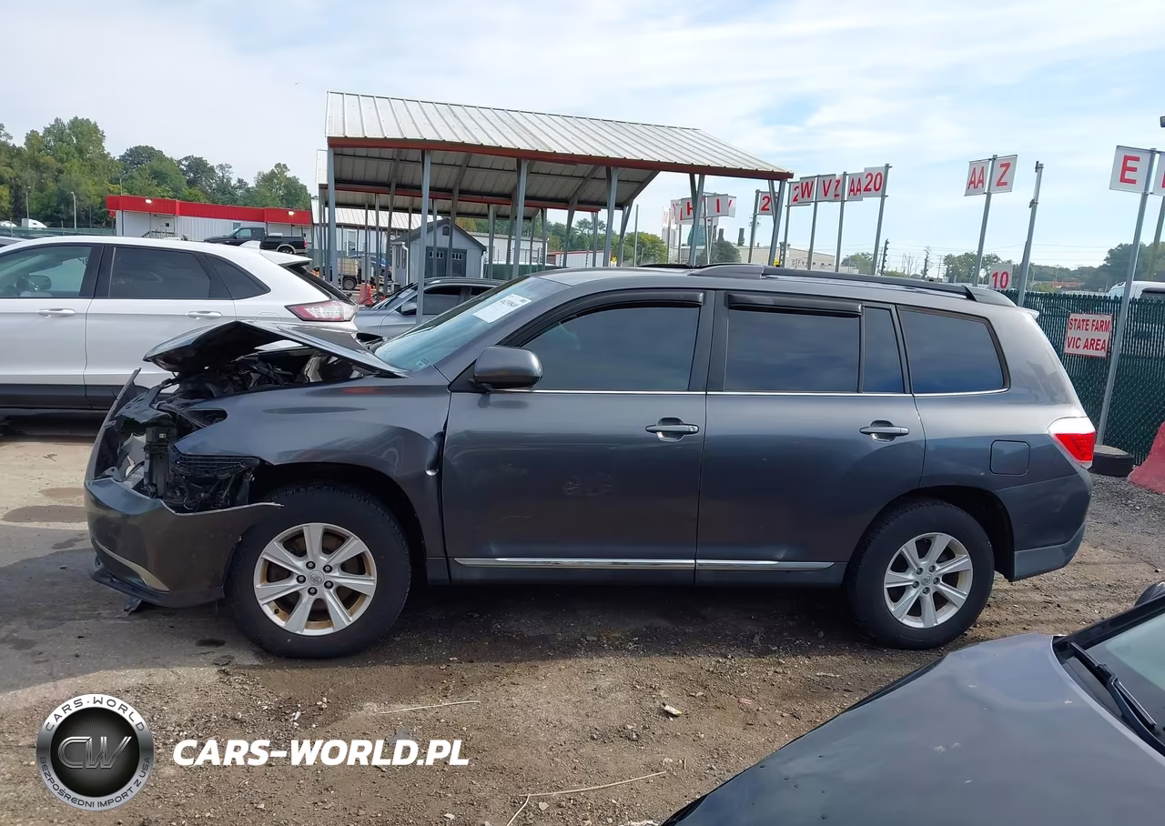 2013 Toyota Highlander Base Plus V6 VIN:5TDBK3EH8DS228902 - 15
