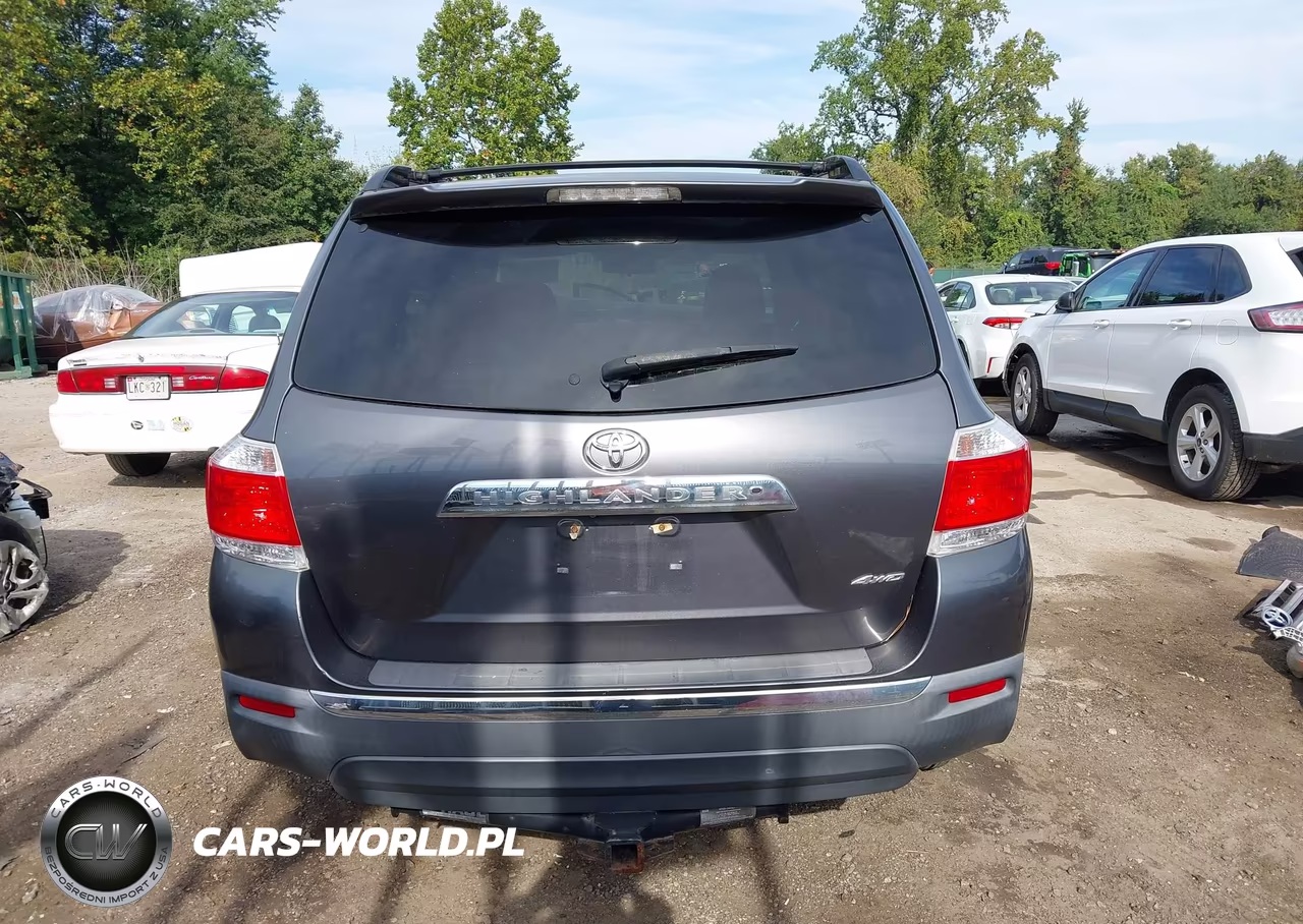 2013 Toyota Highlander Base Plus V6 VIN:5TDBK3EH8DS228902 - 17