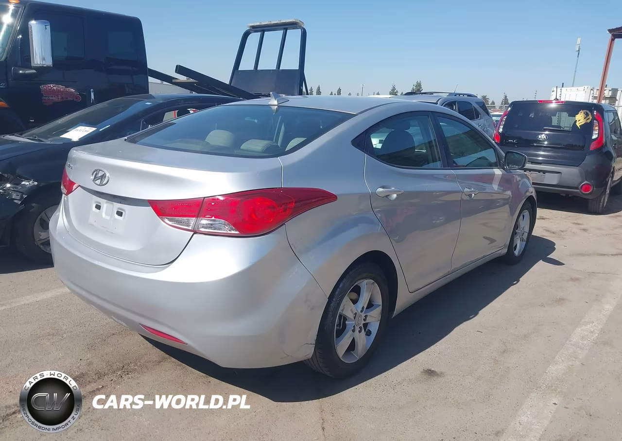 2013 Hyundai Elantra Gls VIN:5NPDH4AE6DH211269 - 4