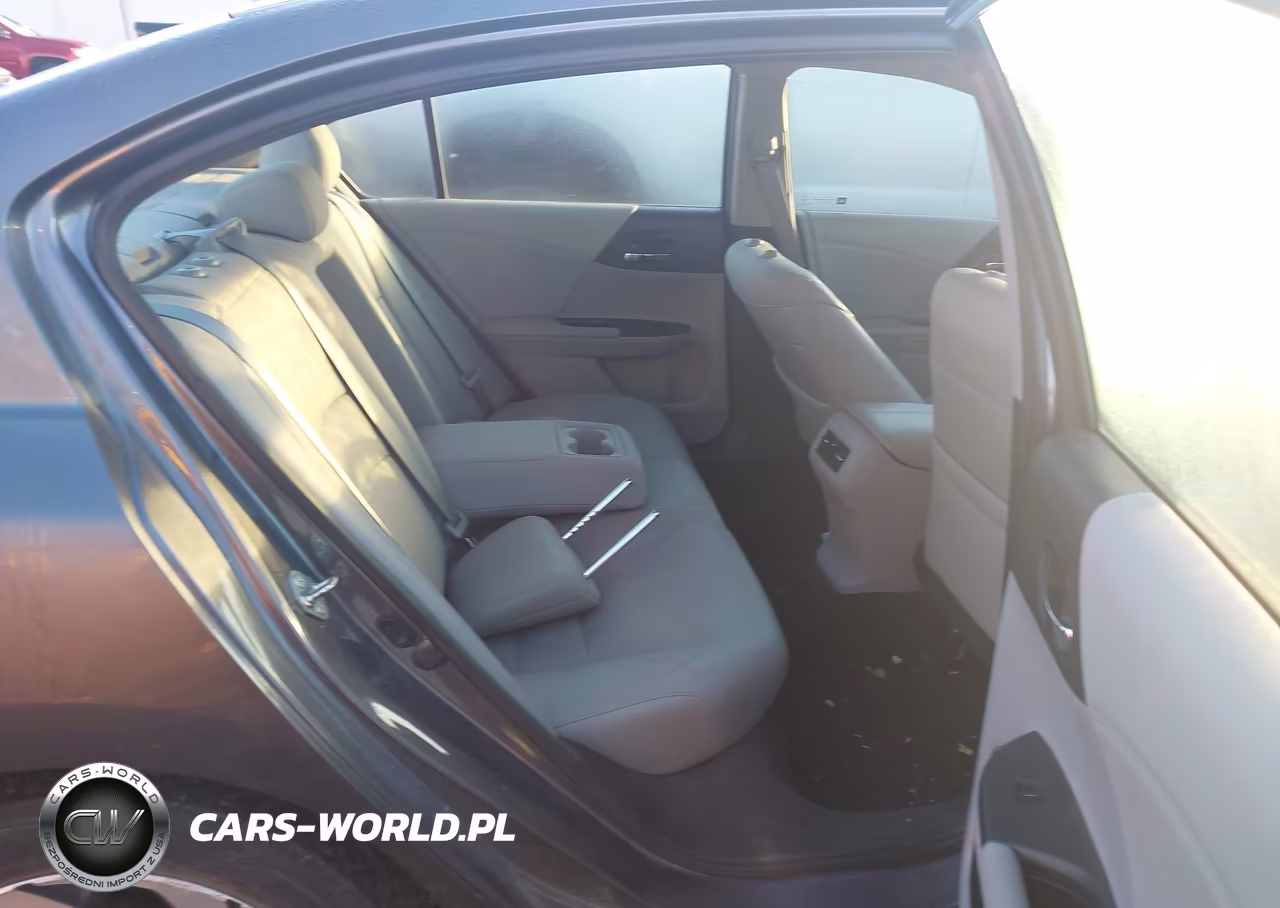 2017 Honda Accord Ex-L VIN:1HGCR2F82HA067668 - 8