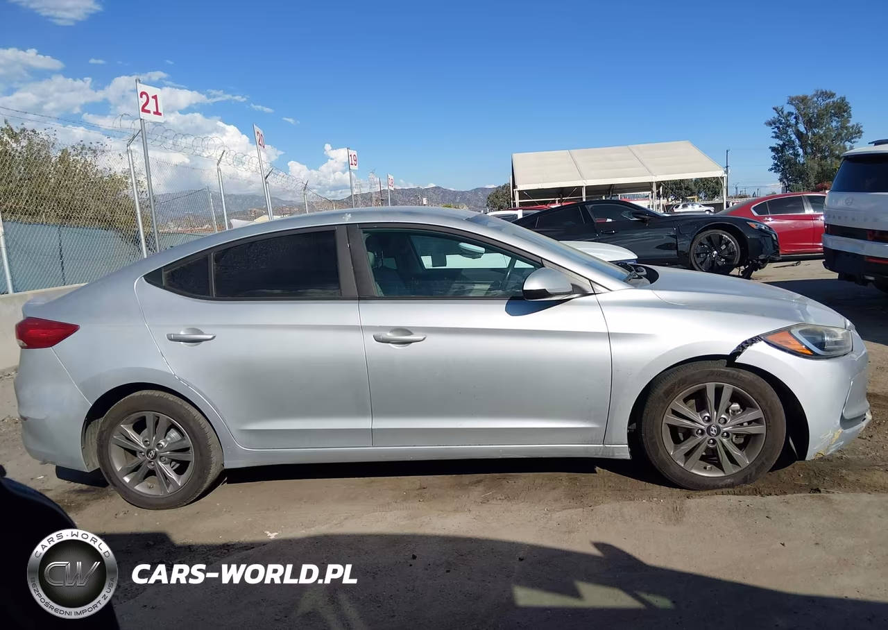 2017 Hyundai Elantra Se VIN:5NPD84LFXHH051649 - 13