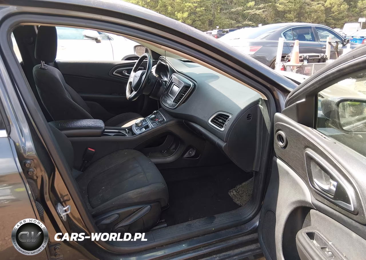 2016 Chrysler 200 Limited VIN:1C3CCCABXGN127362 - 5