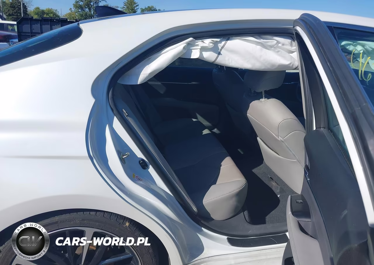 2018 Toyota Camry Xse VIN:4T1B61HK8JU102736 - 8