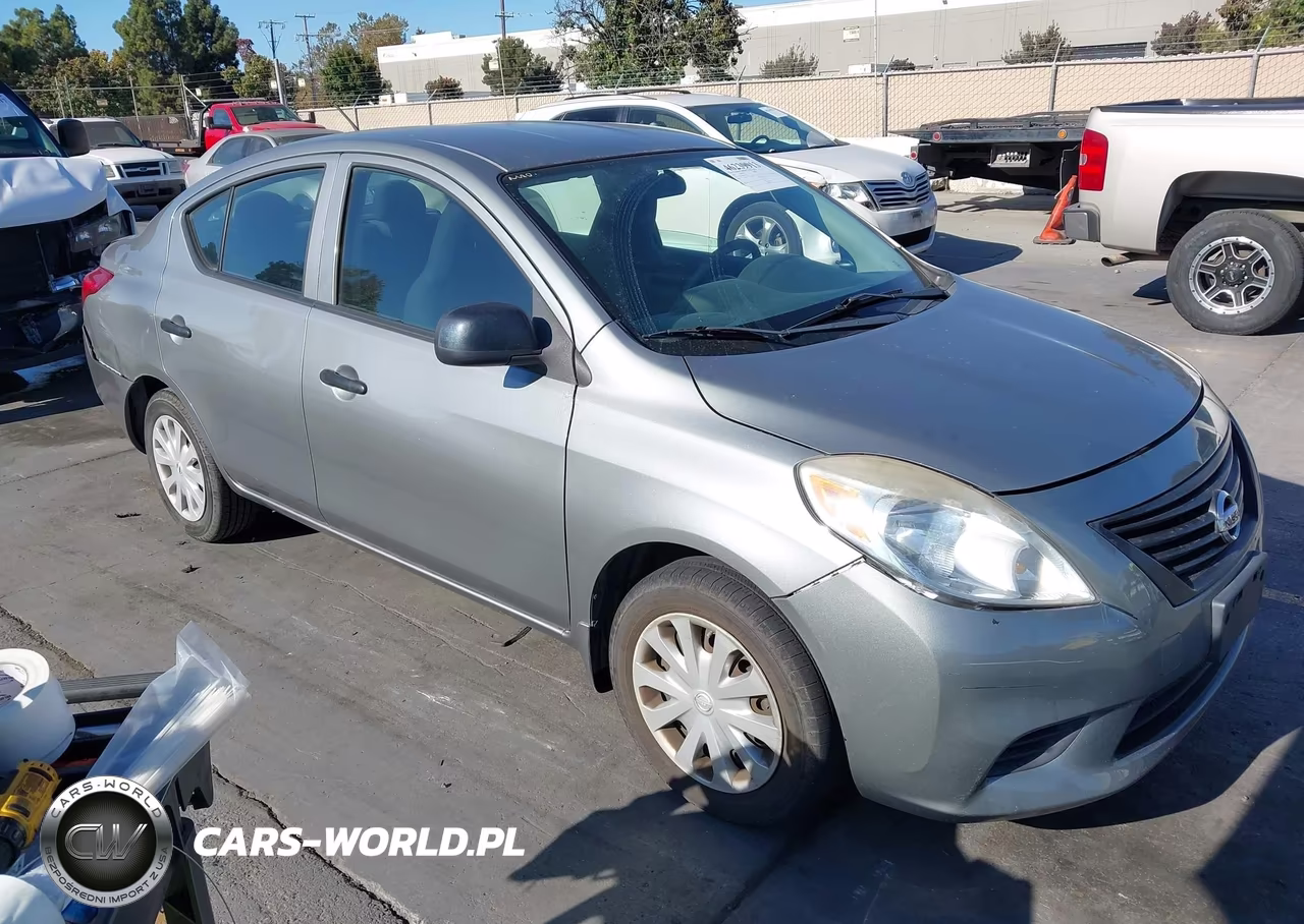 2013 Nissan Versa 1.6 S