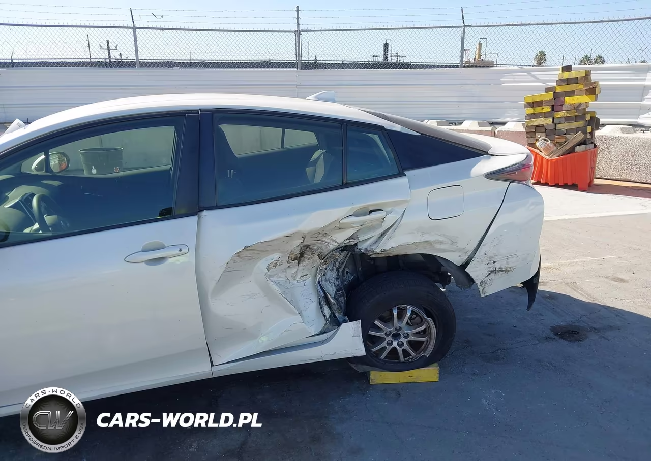 2016 Toyota Prius Two Eco VIN:JTDKARFU2G3004015 - 6