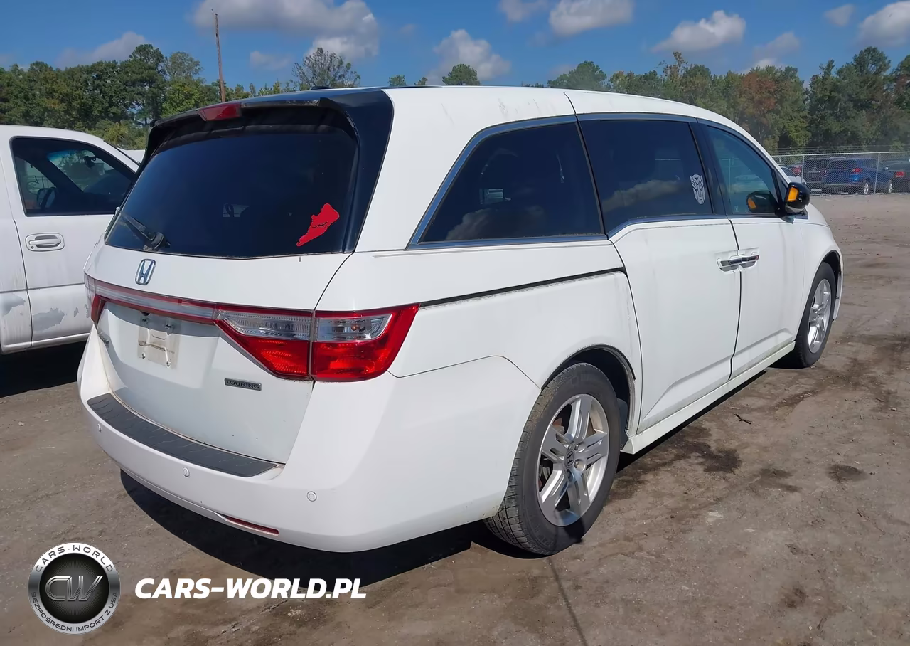 2011 Honda Odyssey Touring-Touring Elite VIN:5FNRL5H90BB028254 - 4