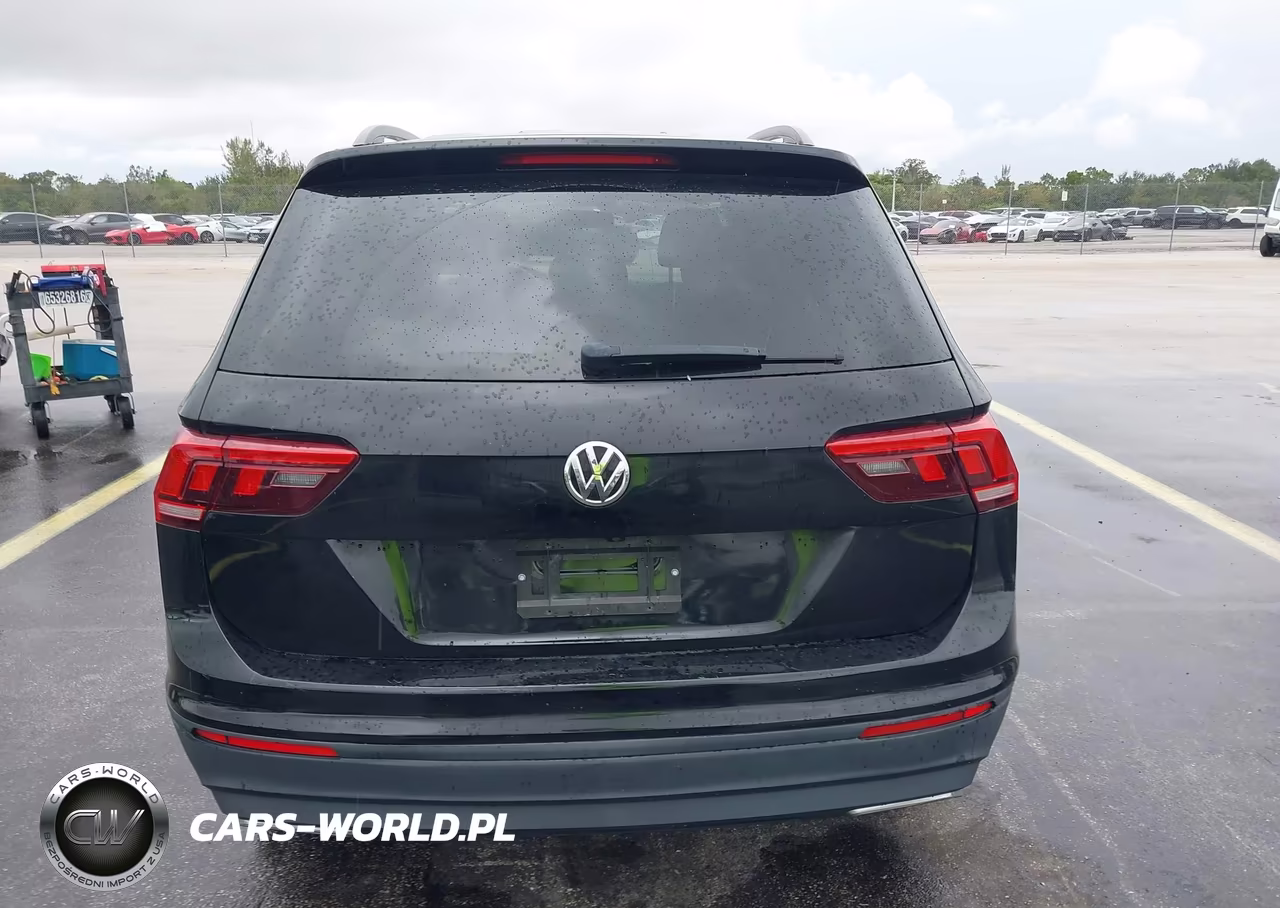 2018 Volkswagen Tiguan 2.0T S VIN:3VV1B7AX8JM121605 - 17