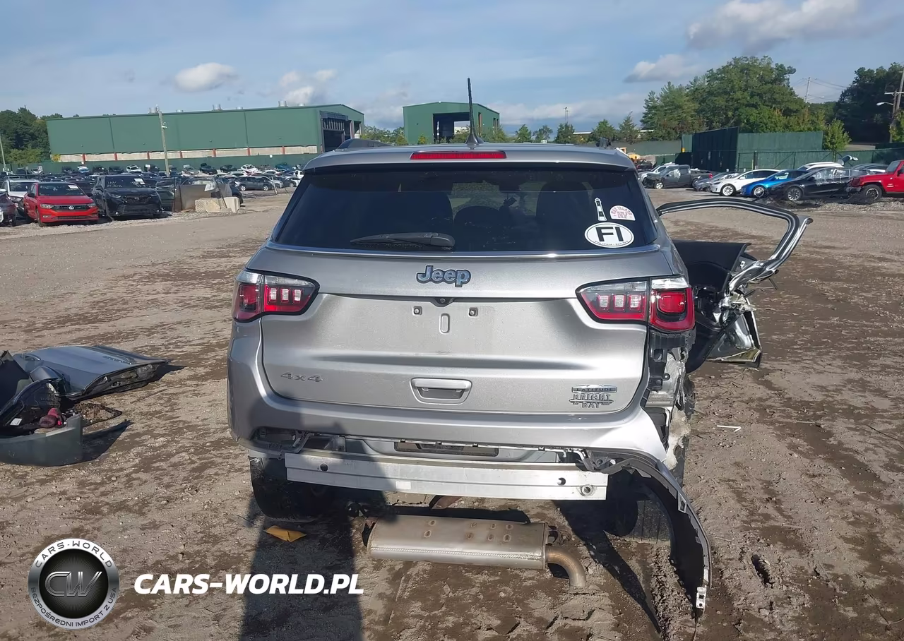 2019 Jeep Compass Latitude 4X4 VIN:3C4NJDBB3KT767789 - 16