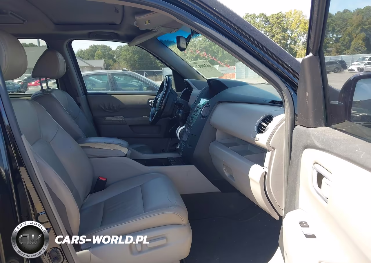 2010 Honda Pilot Touring VIN:5FNYF4H92AB022113 - 5