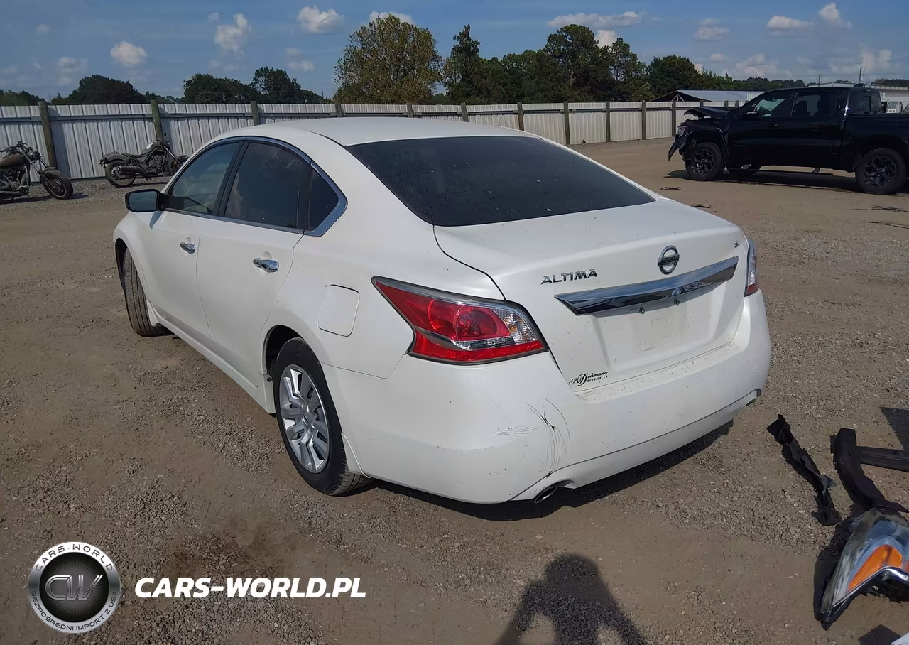 2015 Nissan Altima 2.5 S VIN:1N4AL3AP9FC577695 - 3