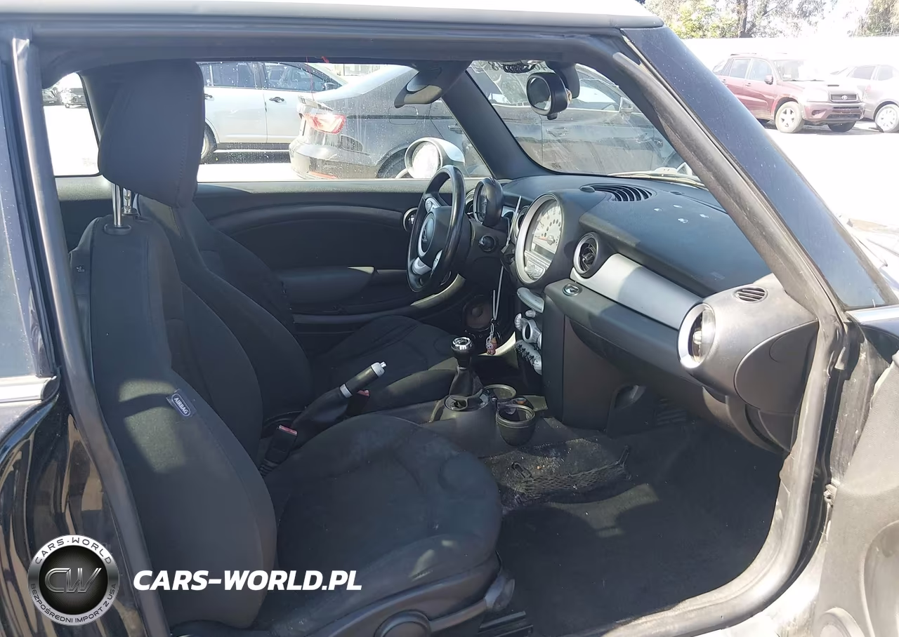 2009 Mini Cooper Clubman VIN:WMWML335X9TP98842 - 5