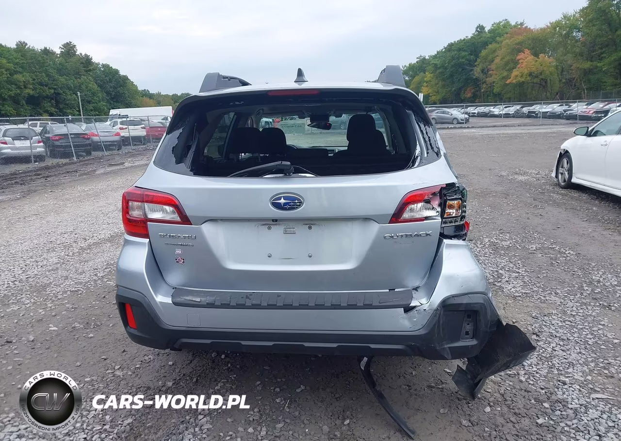 2019 Subaru Outback 2.5I Premium VIN:4S4BSAHCXK3205927 - 16