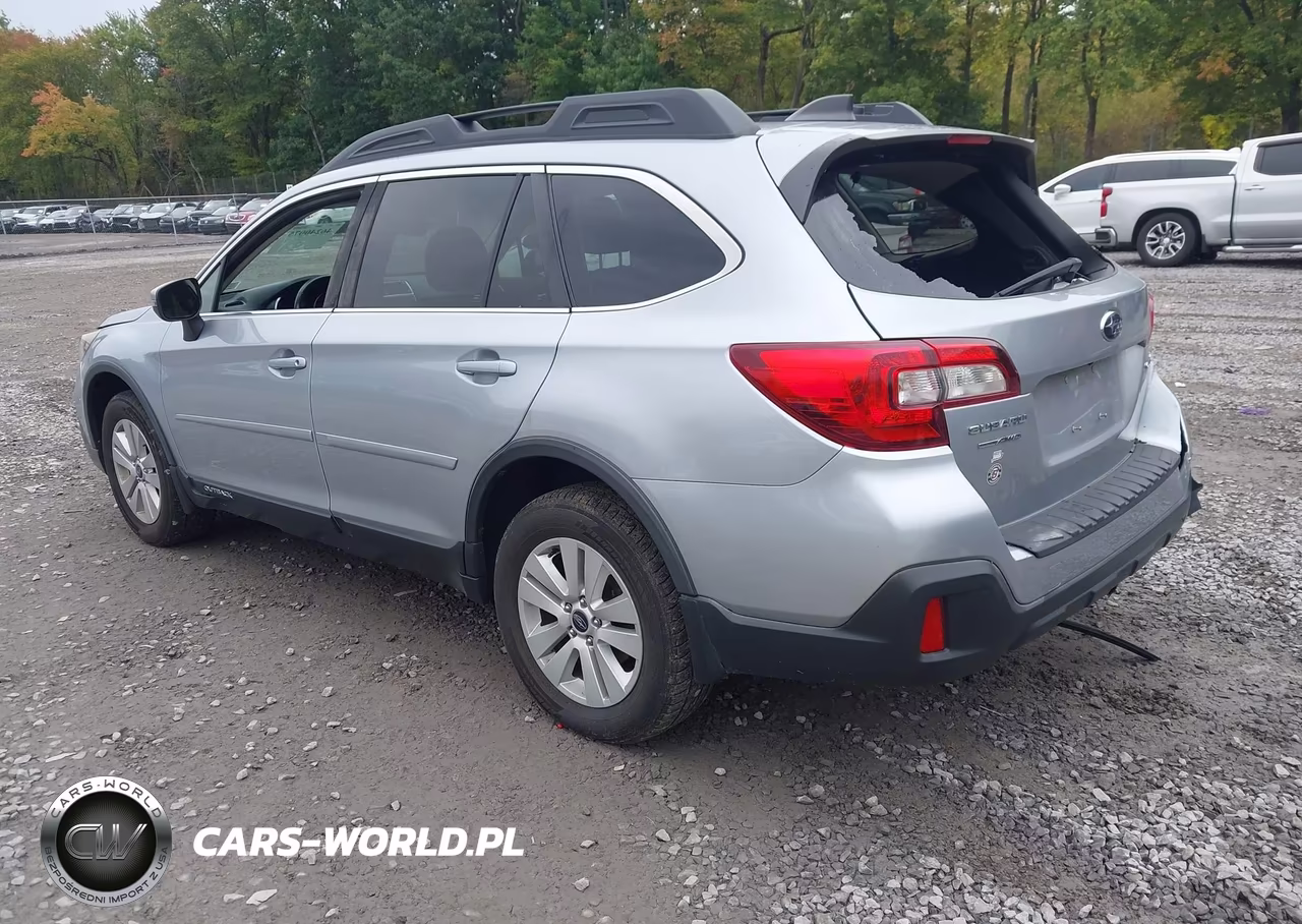 2019 Subaru Outback 2.5I Premium VIN:4S4BSAHCXK3205927 - 3