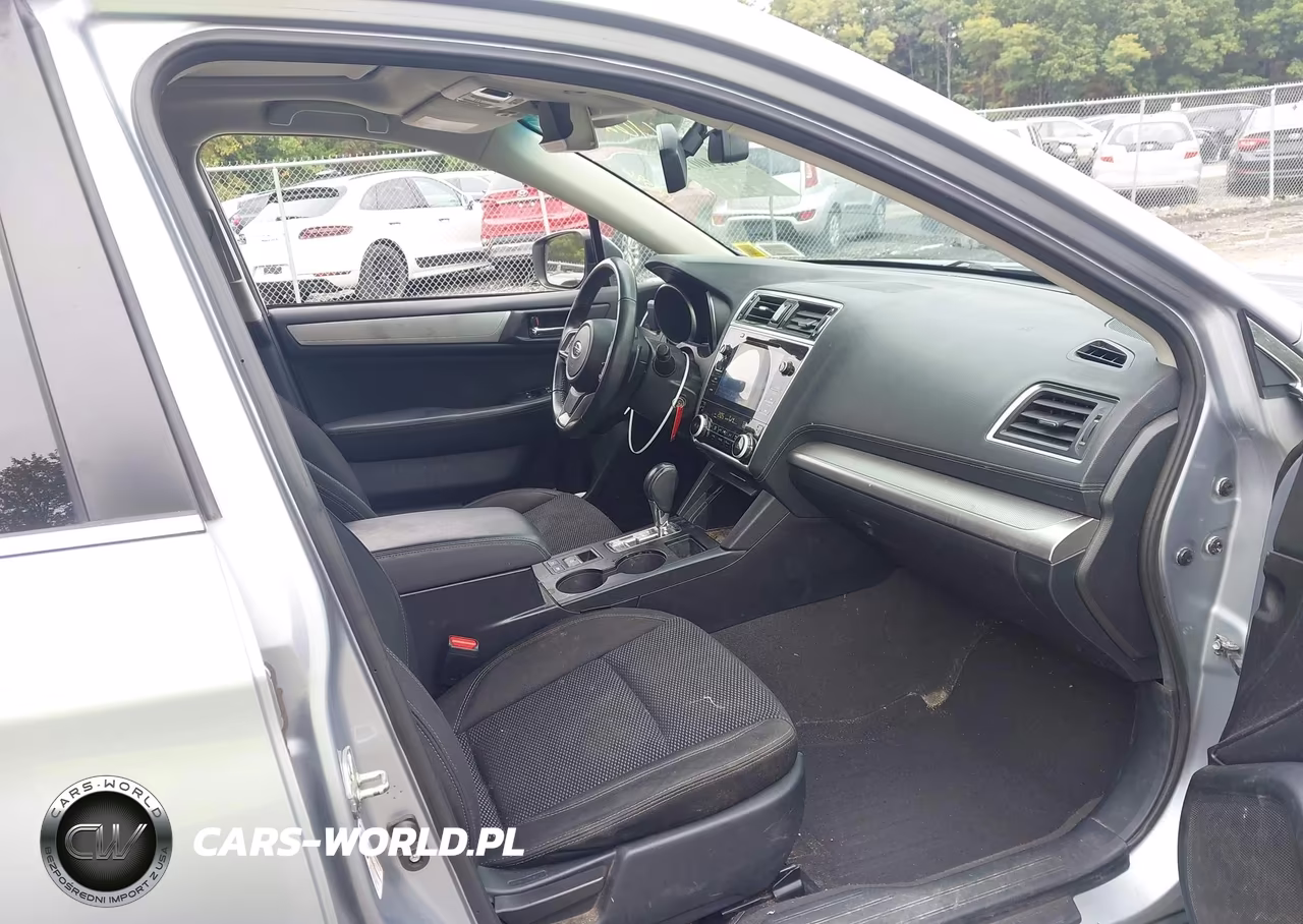 2019 Subaru Outback 2.5I Premium VIN:4S4BSAHCXK3205927 - 5
