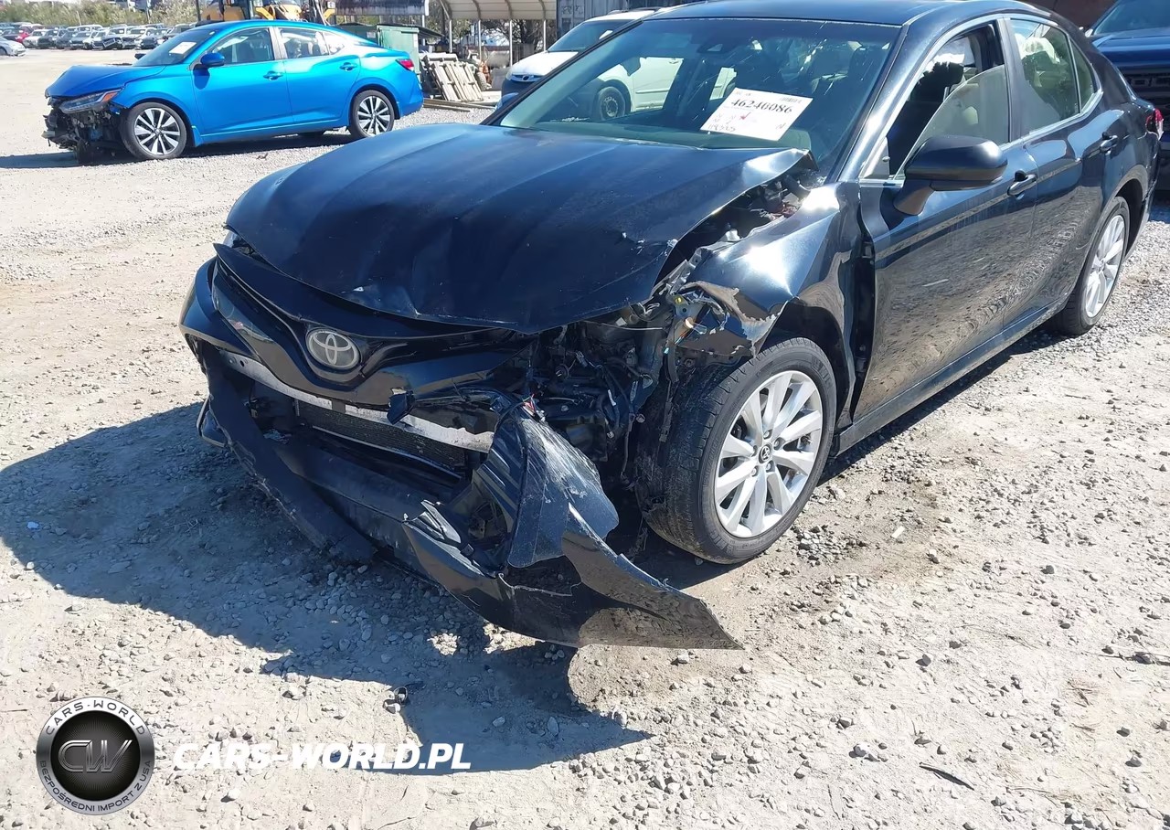 2018 Toyota Camry Le VIN:JTNB11HK0J3012694 - 6