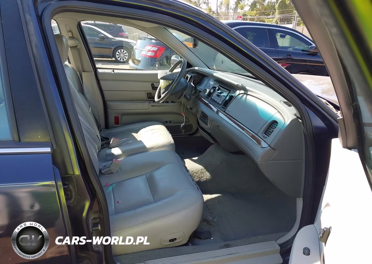 2003 Ford Crown Victoria Lx VIN:2FAFP74W83X164489 - 5