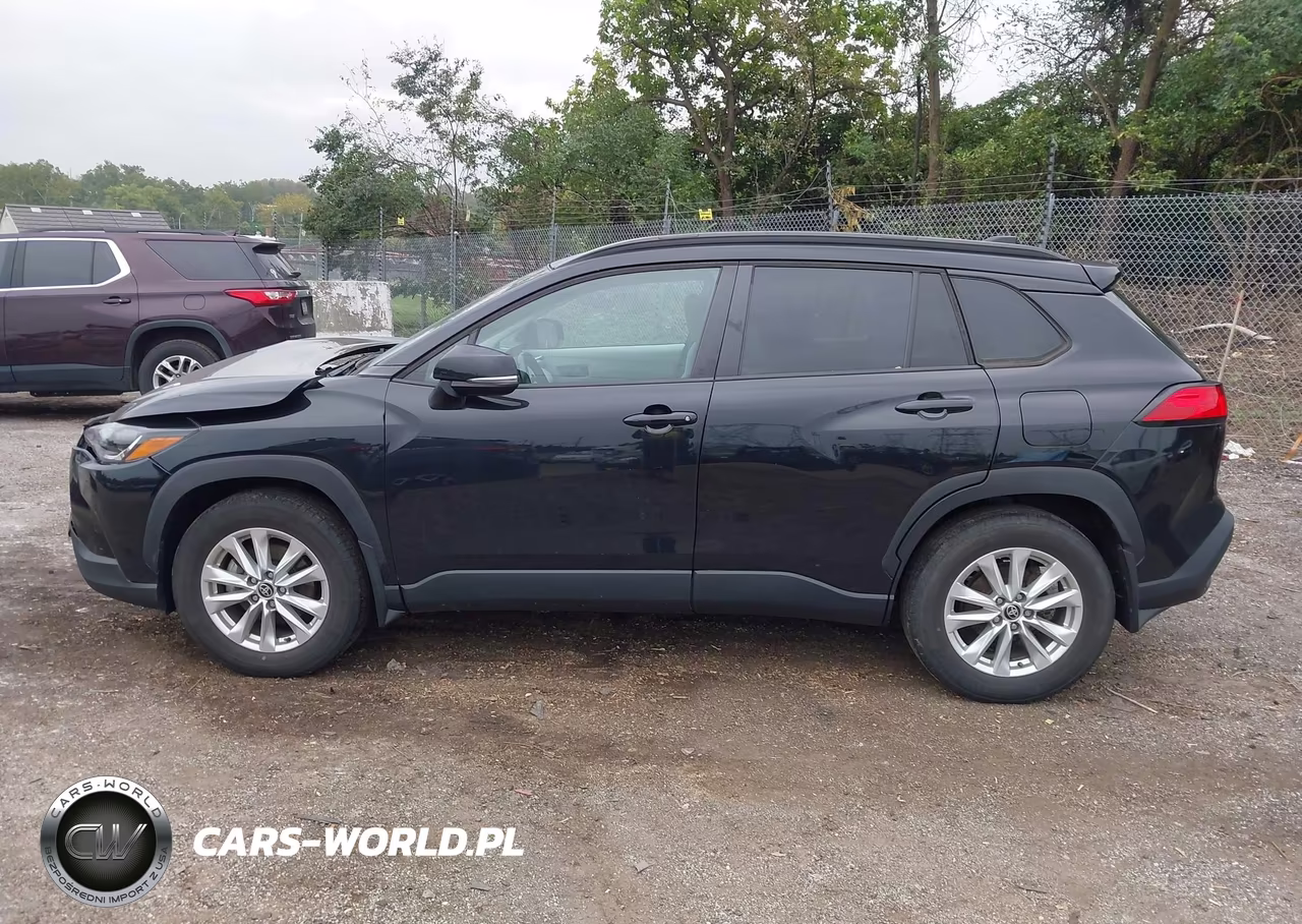 2022 Toyota Corolla Cross Le VIN:7MUCAAAG8NV020129 - 15