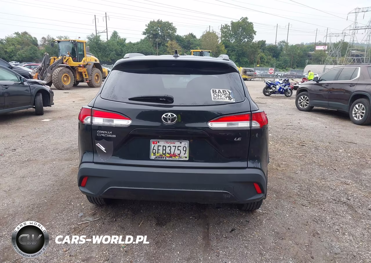 2022 Toyota Corolla Cross Le VIN:7MUCAAAG8NV020129 - 17
