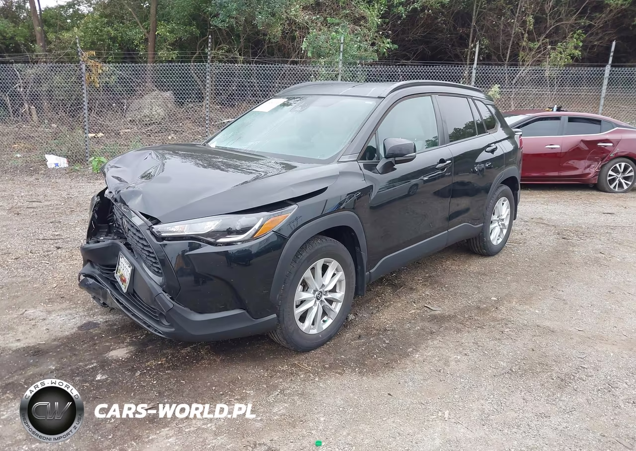 2022 Toyota Corolla Cross Le VIN:7MUCAAAG8NV020129 - 2