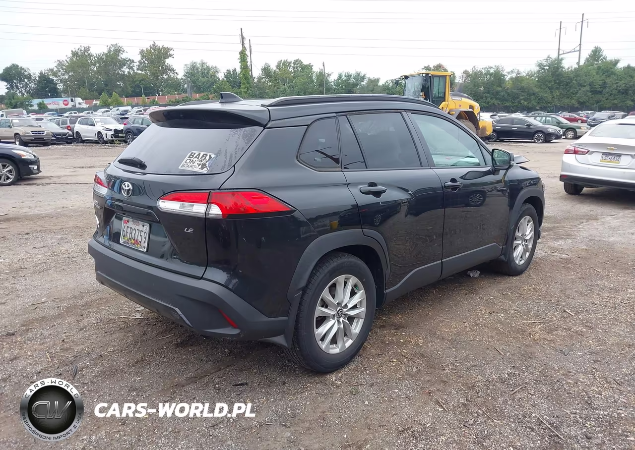 2022 Toyota Corolla Cross Le VIN:7MUCAAAG8NV020129 - 4