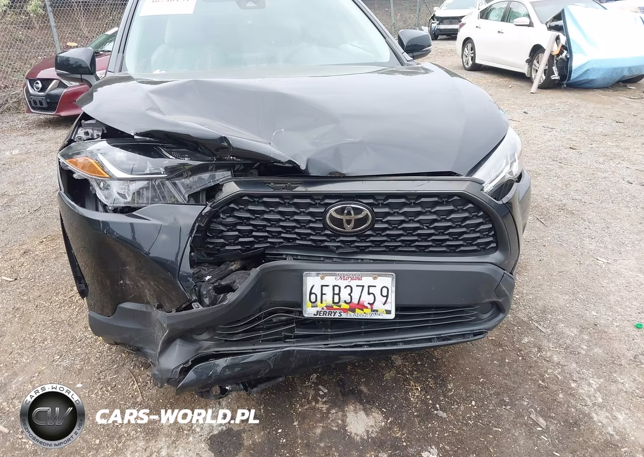 2022 Toyota Corolla Cross Le VIN:7MUCAAAG8NV020129 - 6