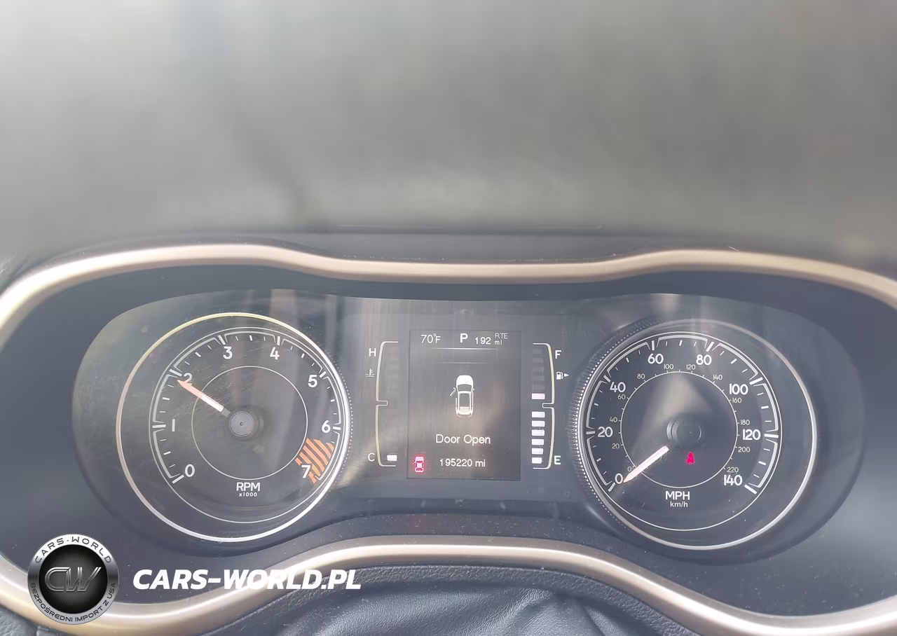 2014 Jeep Cherokee Sport VIN:1C4PJMAB8EW253090 - 7