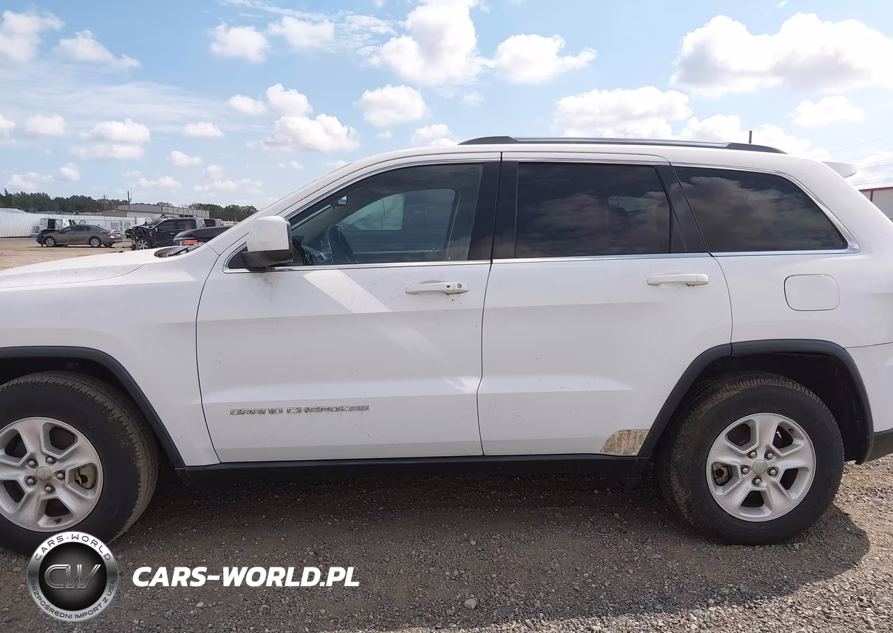 2014 Jeep Grand Cherokee Laredo VIN:1C4RJEAG4EC243281 - 14