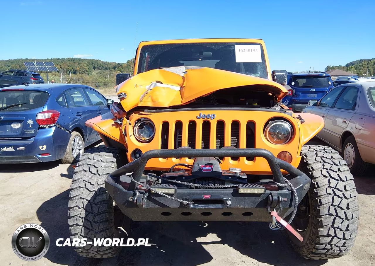 2012 Jeep Wrangler Unlimited Sahara VIN:1C4HJWEG7CL213605 - 12