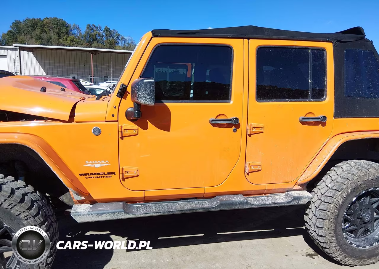 2012 Jeep Wrangler Unlimited Sahara VIN:1C4HJWEG7CL213605 - 14