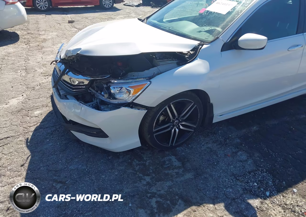 2017 Honda Accord Sport VIN:1HGCR2F58HA121674 - 17