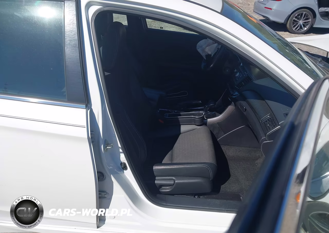 2017 Honda Accord Sport VIN:1HGCR2F58HA121674 - 5