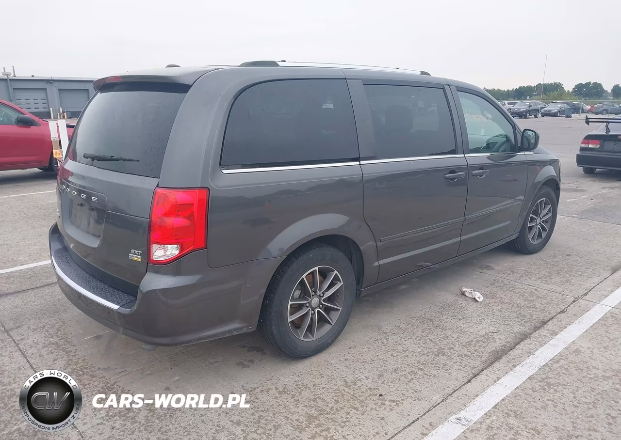 2017 Dodge Grand Caravan Sxt VIN:2C4RDGCG5HR574494 - 4