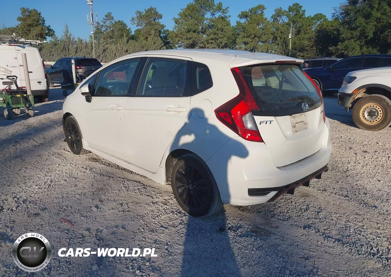 2018 Honda Fit Sport VIN:3HGGK5H63JM706460 - 3