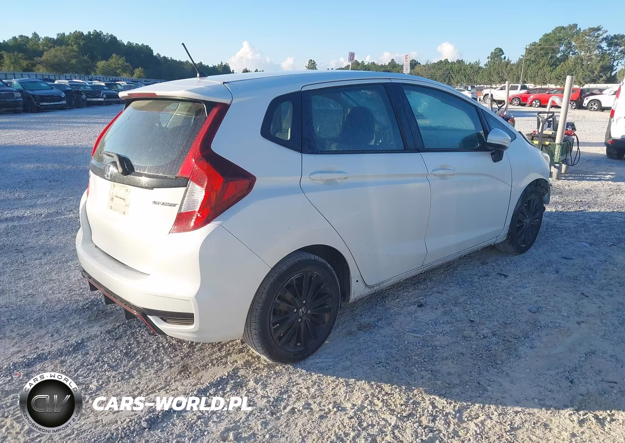 2018 Honda Fit Sport VIN:3HGGK5H63JM706460 - 4