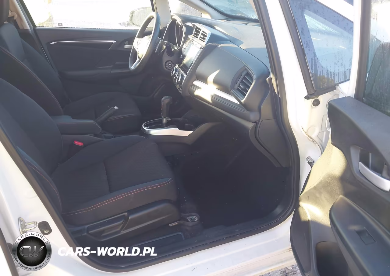 2018 Honda Fit Sport VIN:3HGGK5H63JM706460 - 5