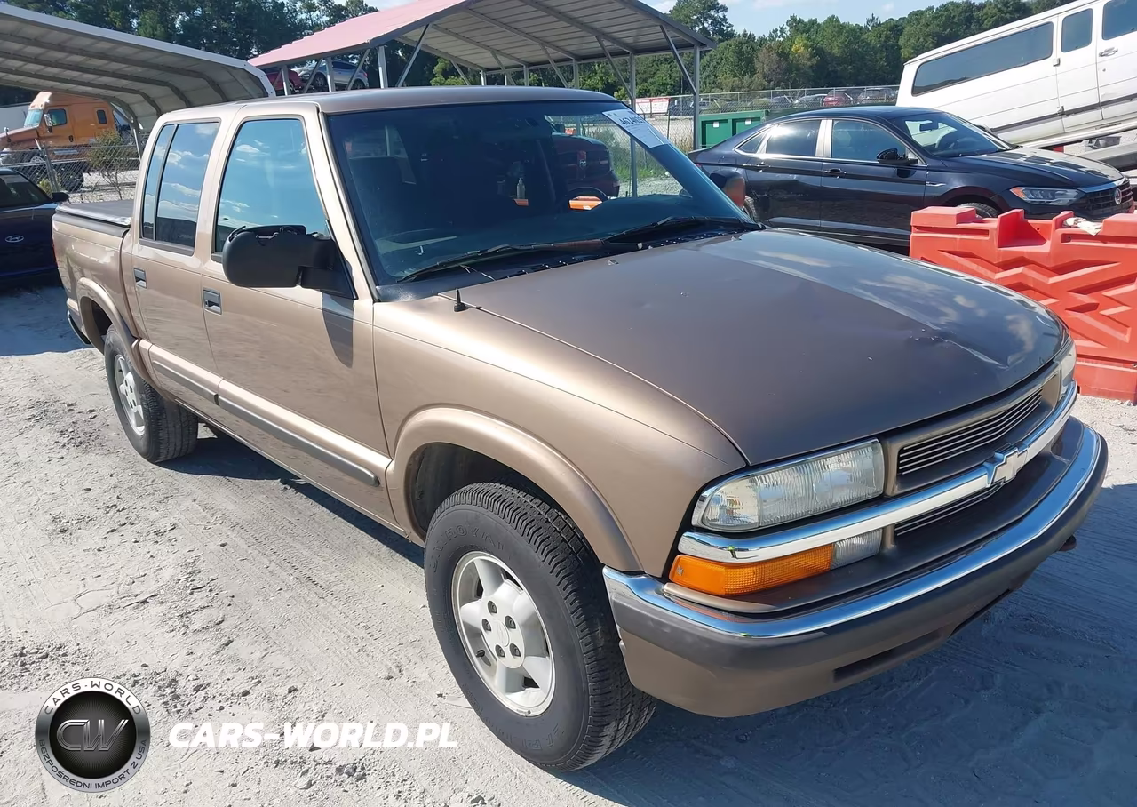 2002 Chevrolet S-10 Ls VIN:1GCDT13W82K136849 - 1