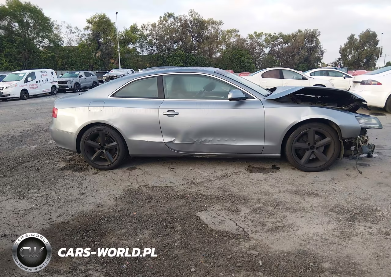 2010 Audi A5 2.0T Premium VIN:WAULFAFR8AA045770 - 14