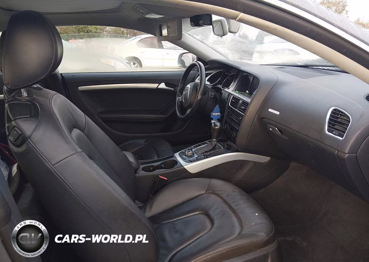 2010 Audi A5 2.0T Premium VIN:WAULFAFR8AA045770 - 5