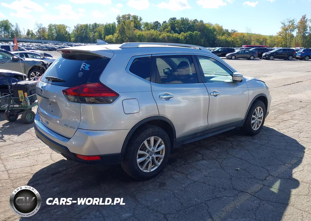 2017 Nissan Rogue Sv VIN:KNMAT2MV2HP597779 - 4