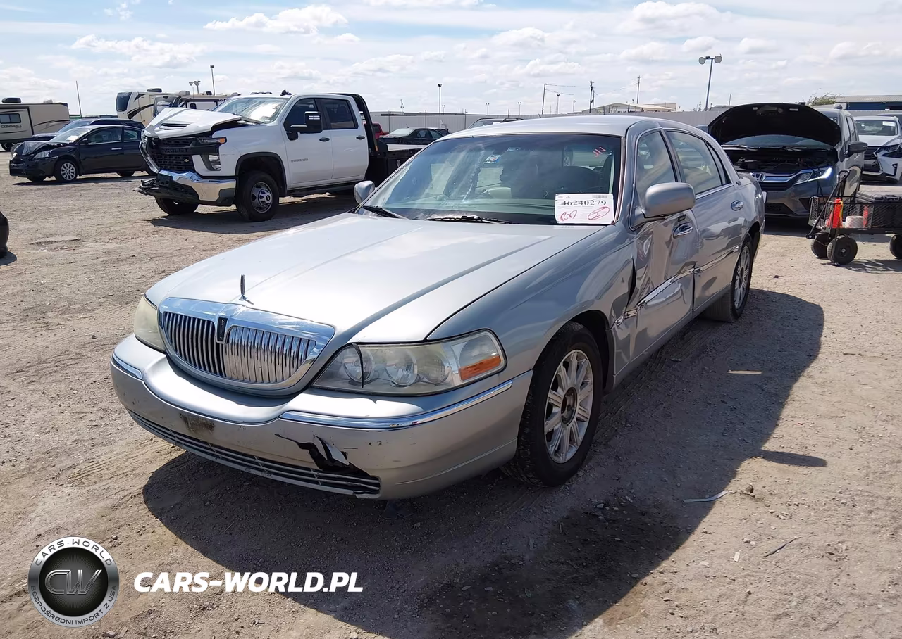 2006 Lincoln Town Car Signature Limited VIN:1LNHM82W26Y613380 - 2