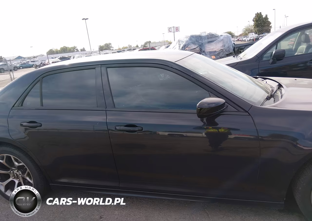 2017 Chrysler 300 300S VIN:2C3CCABG6HH593878 - 6