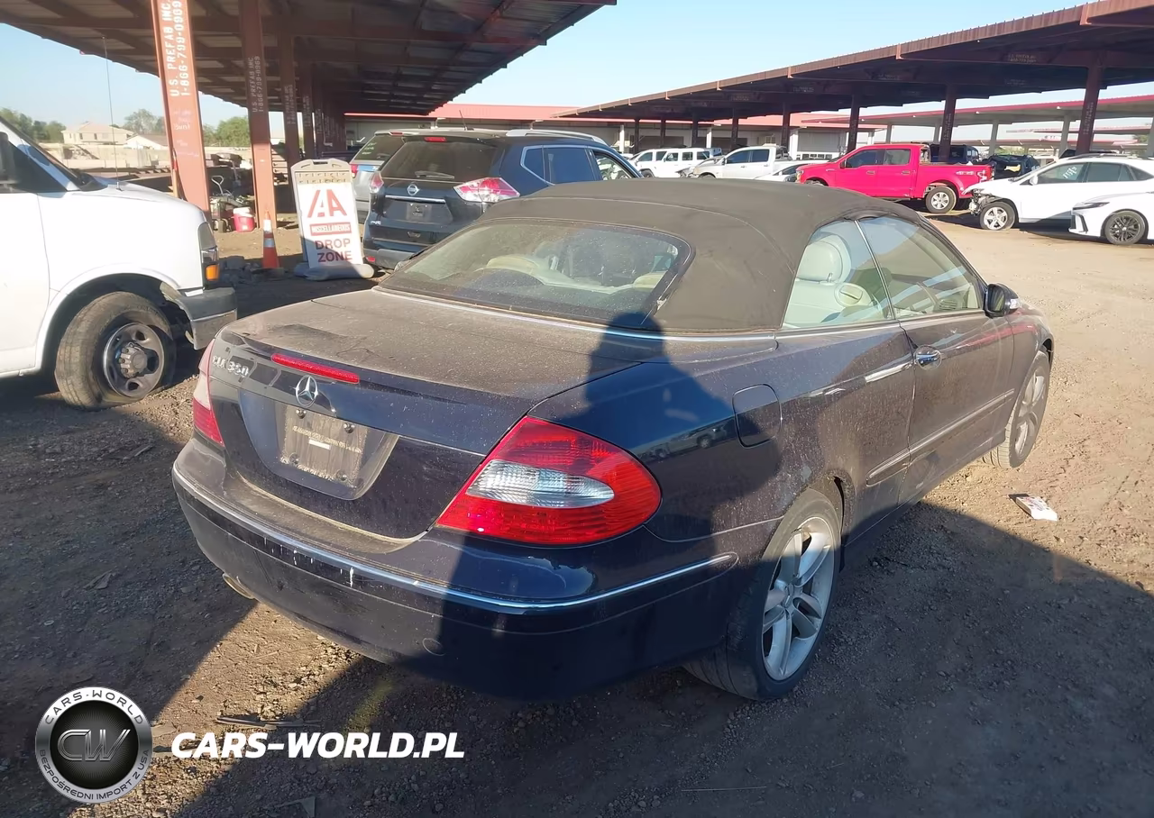 2007 Mercedes-Benz Clk 350 VIN:WDBTK56G67F216207 - 4