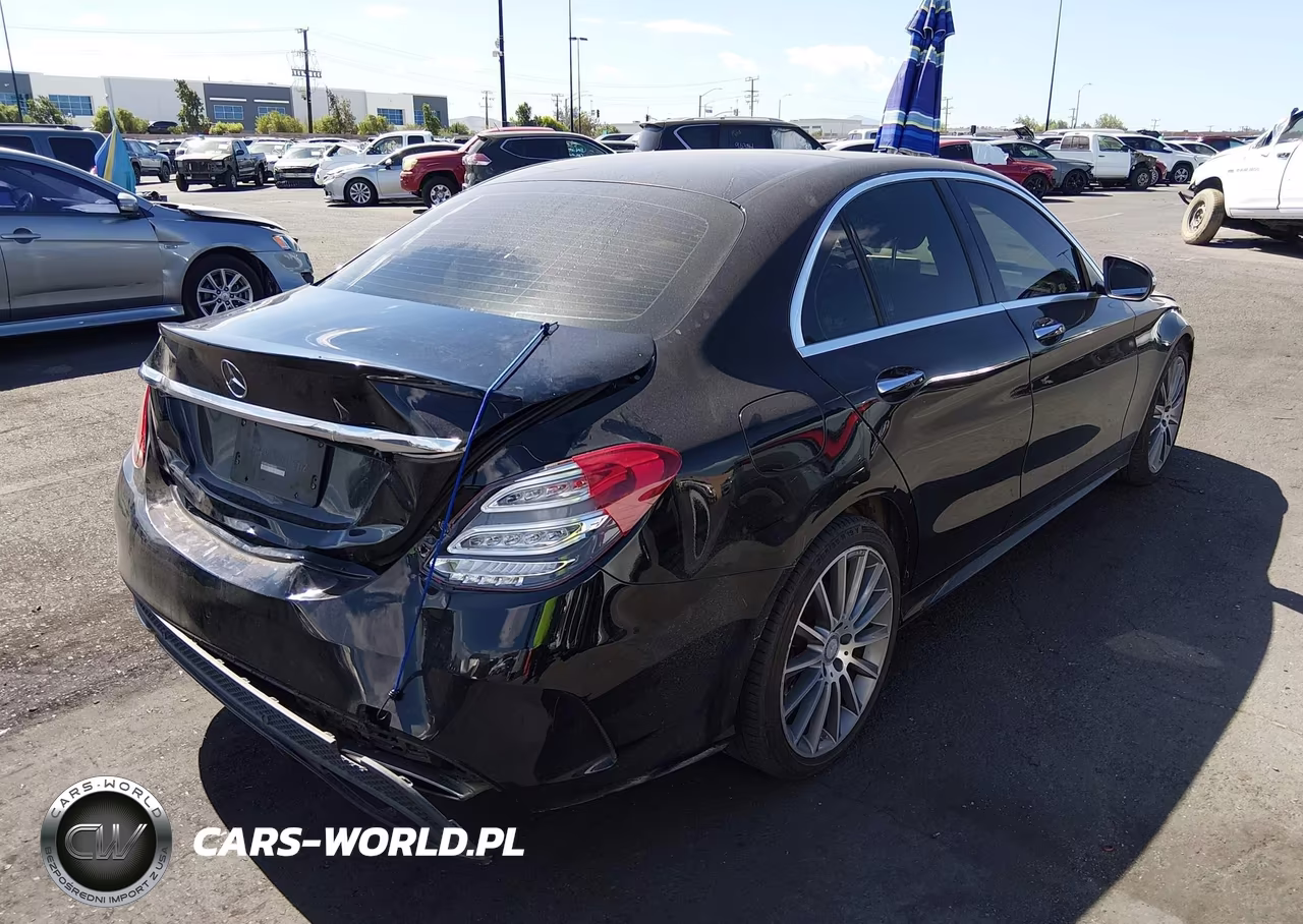 2015 Mercedes-Benz C 300 Sport VIN:55SWF4JB4FU068682 - 4