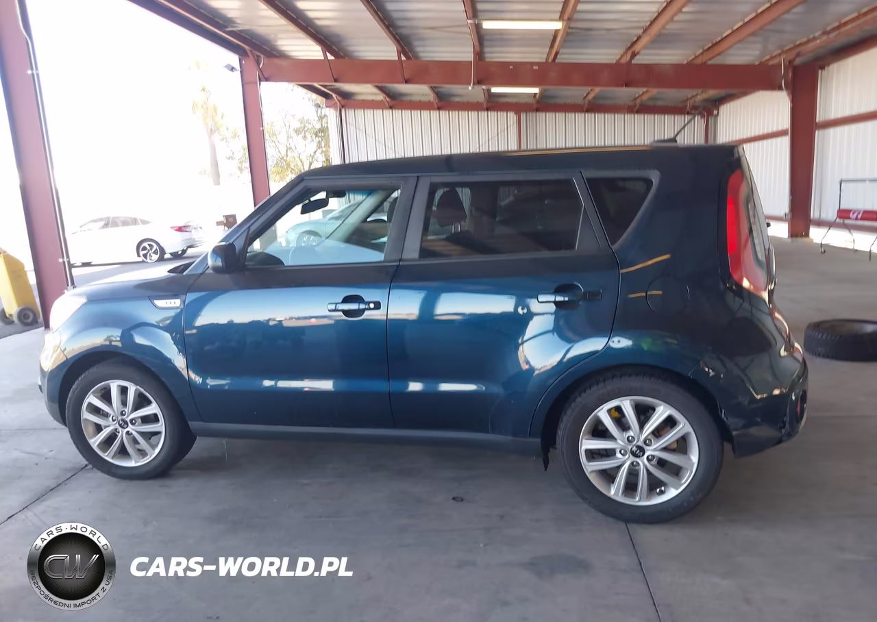 2019 Kia Soul + VIN:KNDJP3A51K7631748 - 14
