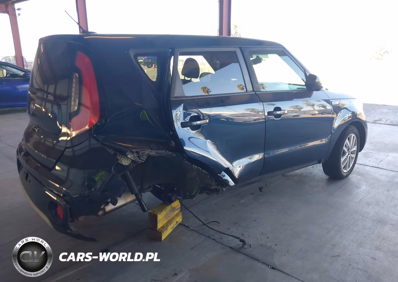 2019 Kia Soul + VIN:KNDJP3A51K7631748 - 4