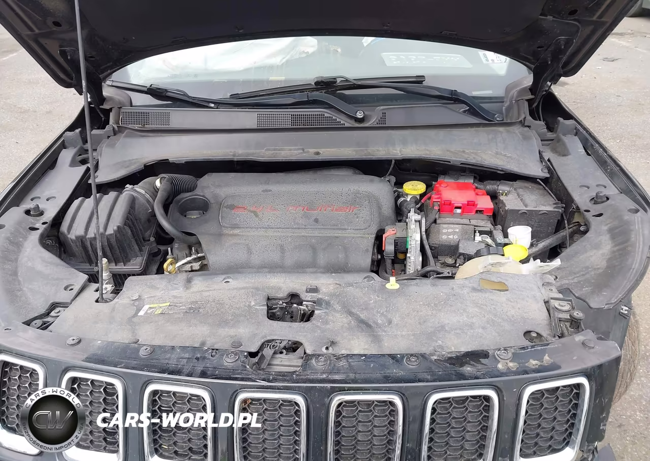 2019 Jeep Compass Latitude 4X4 VIN:3C4NJDBBXKT835943 - 10
