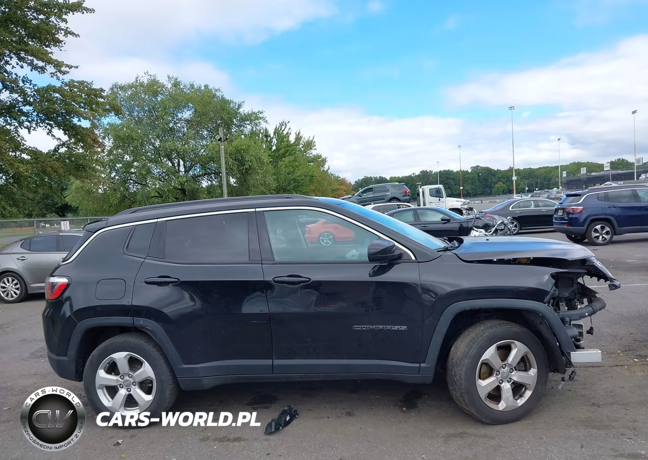 2019 Jeep Compass Latitude 4X4 VIN:3C4NJDBBXKT835943 - 13