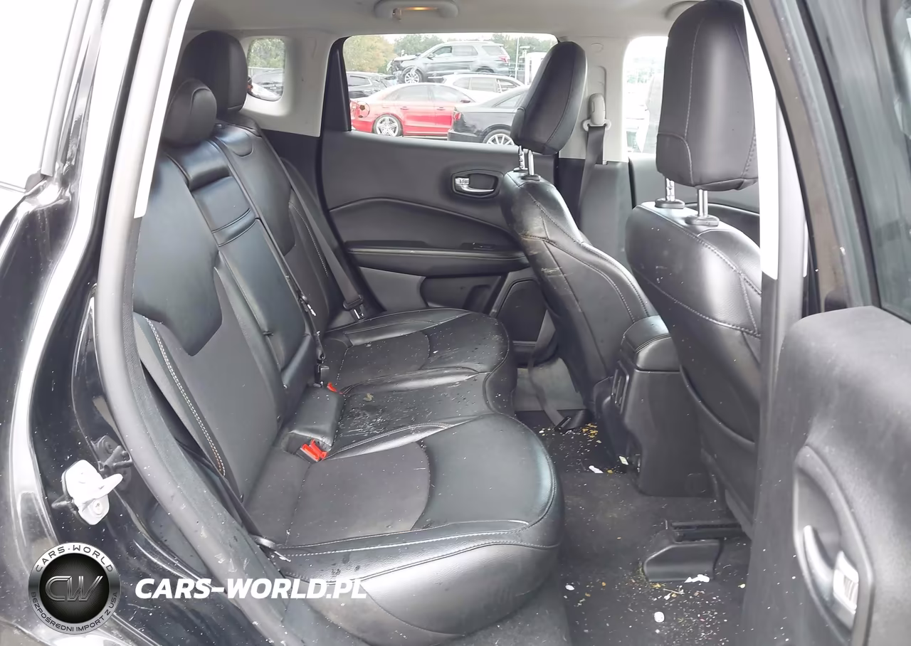 2019 Jeep Compass Latitude 4X4 VIN:3C4NJDBBXKT835943 - 8